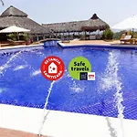 Hotel Plaza Tucanes