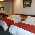 Hotel Puente Real