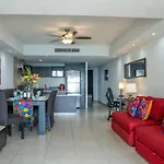 Ocean Front Condo Sleeps 4 Adults-Grand Venetian T3000-1606