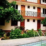 Hotel Yurimar