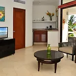 Playa Palms Beach Hotel