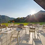 Sierra Lago