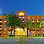 Holiday Inn Express Monterrey Galerias-San Jeronimo By Ihg