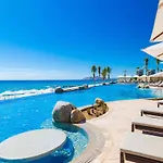 Villa La Valencia Beach Resort