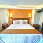 Suites Del Jardin Principal