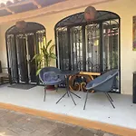 Casita Del Artista