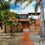 Villa Vida Cabo - Authentic Spacious Ocean View Near Beach & Town