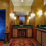 Villa Vida Cabo - Authentic Spacious Ocean View Near Beach & Town