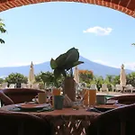 Mama Chuy Hotel & Villas