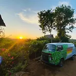 Bajo Las Estrellas Eco Glamping