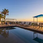 Mariamar Suites