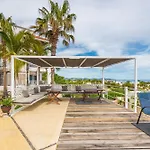 Mariamar Suites