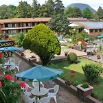 Hotel Pie De La Sierra