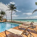 Residences El Faro, Surf 201