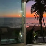 Bonito Departamento A Pie De Playa En Manzanillo