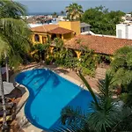 Suites La Hacienda