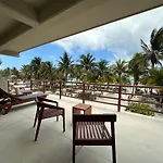 Noah Beach Hotel & Suites