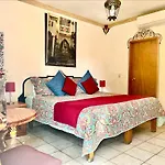 Hotel Casa Blanca