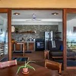 Lazuli Cielo - Beachfront Loft