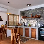Lazuli Cielo - Beachfront Loft