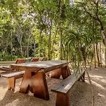 Lux Jungle Studio Near Beach