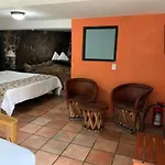 Hotel Revi Inn