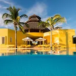 Sol De Oriente In Careyes