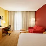Courtyard By Marriott Leon At The Poliforum