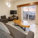 Hotel & Suites El Moro