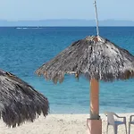 Club Cantamar Beach Hotel & Marina