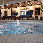 Hotel Del Alba Inn & Suites
