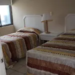 Hotel Paraiso Suites