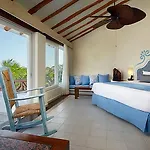Desire Riviera Maya Pearl Resort