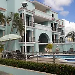 Hotel Paraiso Suites