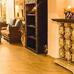 La Leyenda Boutique Hotel By Bunik