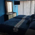 Casa Con Alberca Para 20 Personas