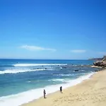Beachfront Las Olas 2Bdr Condo