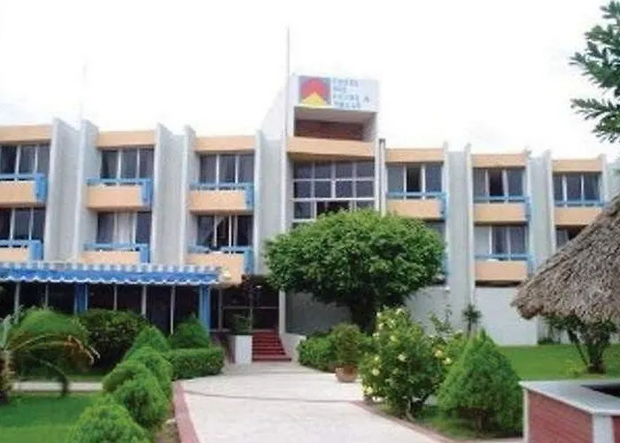 Costa Sol Hotel And Villas