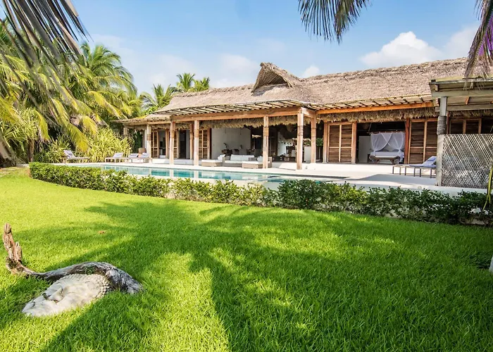 Oceanfront Casa Rhino