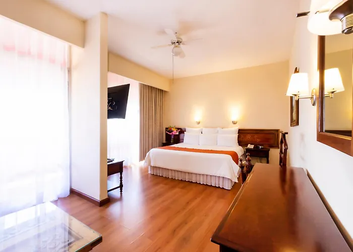 Plaza Uruapan Hotel