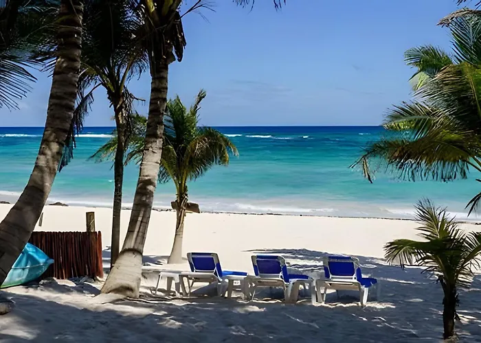 Unahkin Akumal, Tulum Beachfront Condo Relaxing