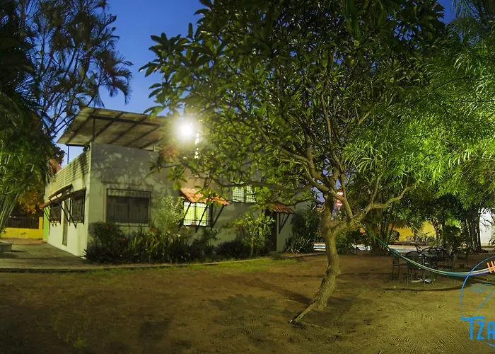 Hostal Tzalahua