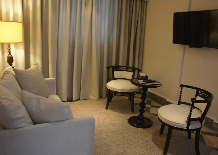 Quinta Elvira (Adults Only)