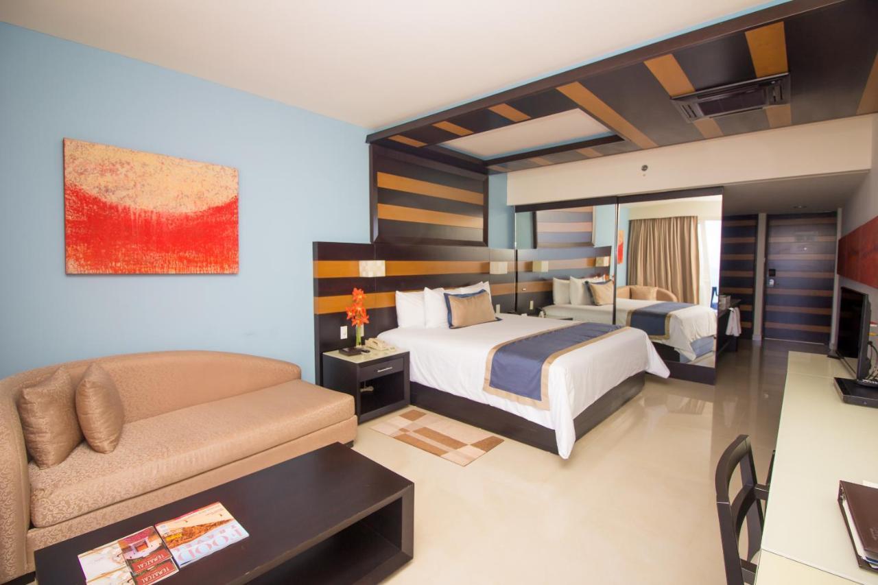 Secrets Huatulco & (adults Only) Resort