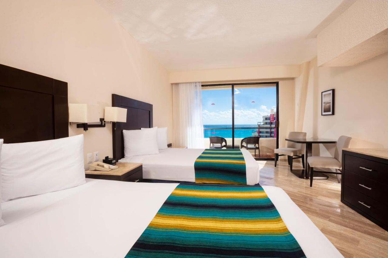 Crown Paradise Club Resort Cancun