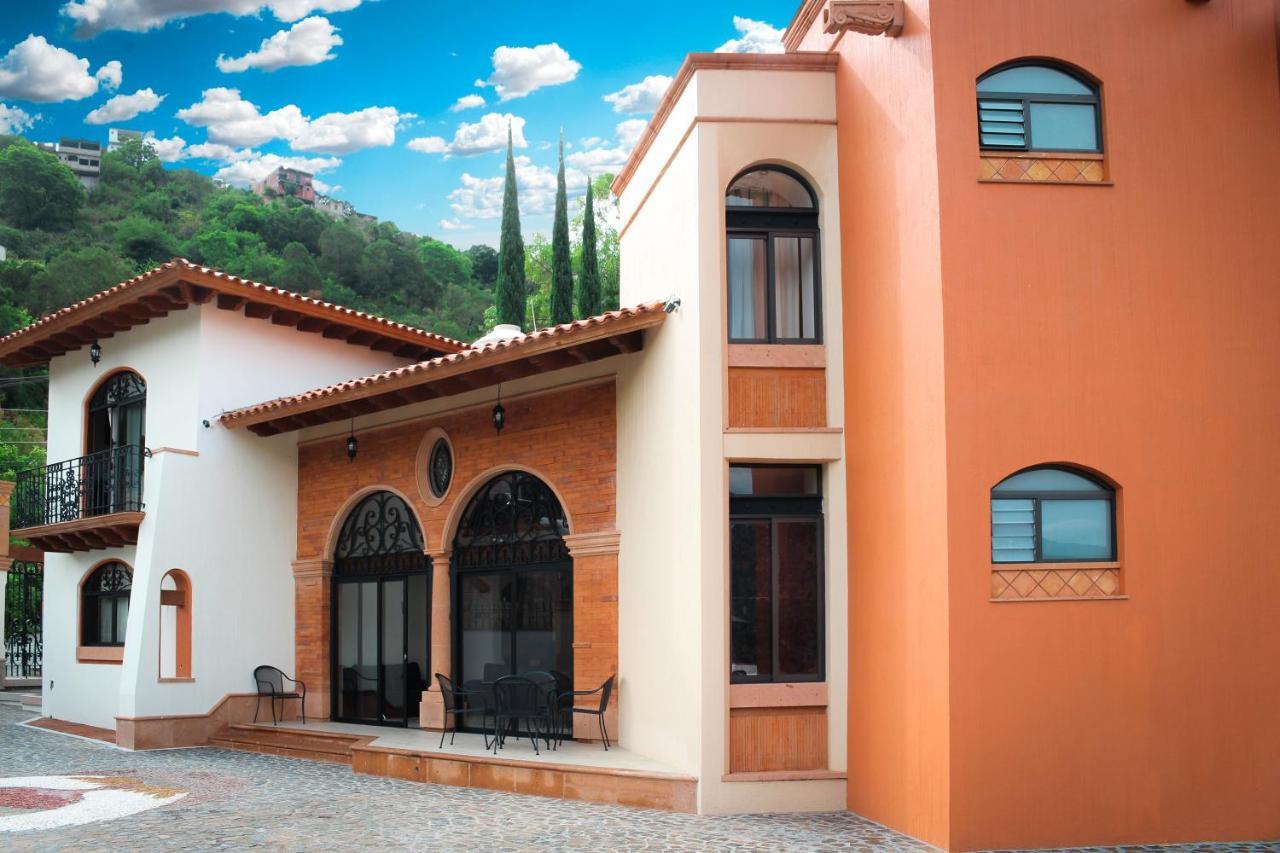 Hotel & Balneario Angeles Taxco de Alarcon