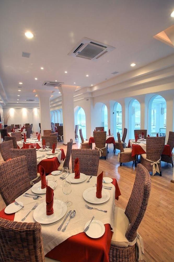 Hotel Camino Real 5*