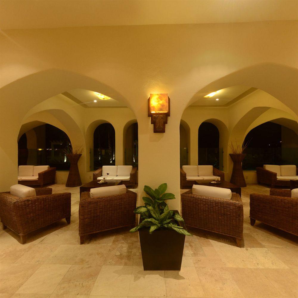 Camino Real Hotel Manzanillo
