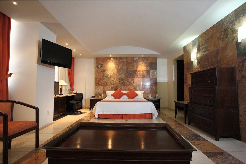 Centro Hotel 3*