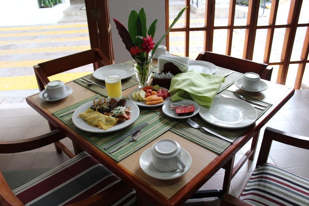 Hotel Plaza 4*
